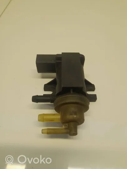 Volkswagen PASSAT CC Turbo solenoid valve Cg34011464a