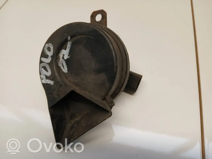 Volkswagen Polo IV 9N3 Signal sonore 874400