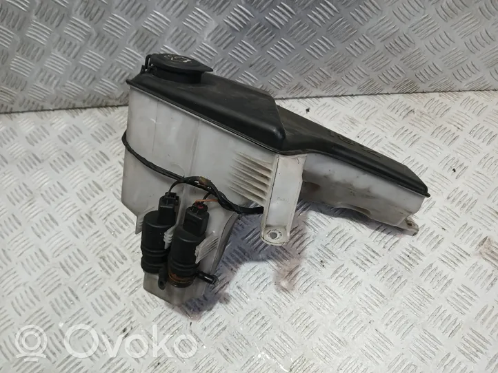 BMW X5 E53 Réservoir de liquide lave-glace 61678252738