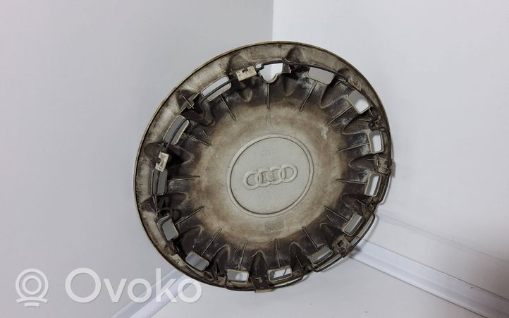 Audi A4 S4 B6 8E 8H R 15 riteņa dekoratīvais disks (-i) 8D0601147