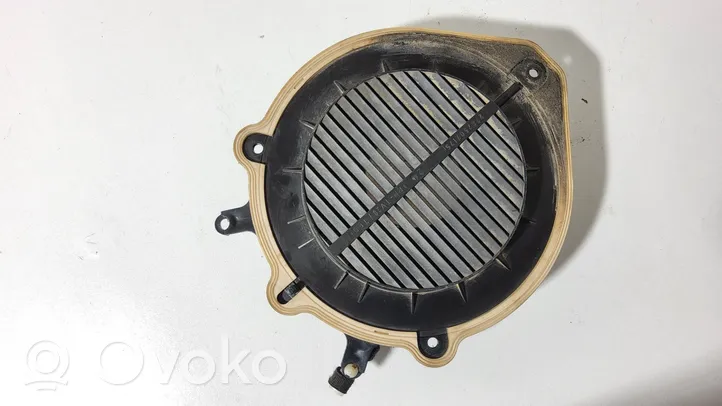 Audi A4 S4 B7 8E 8H Takaoven kaiutin 8E0035411