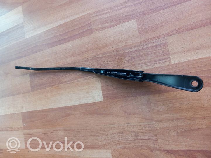 Dacia Logan II Front wiper blade arm 288865045R