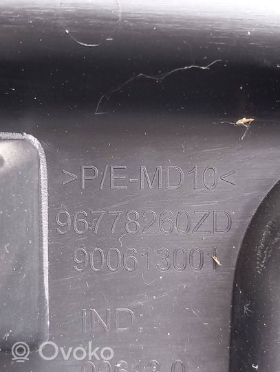 Citroen C4 II Picasso Bagažinės slenksčio apdaila 96778260ZD
