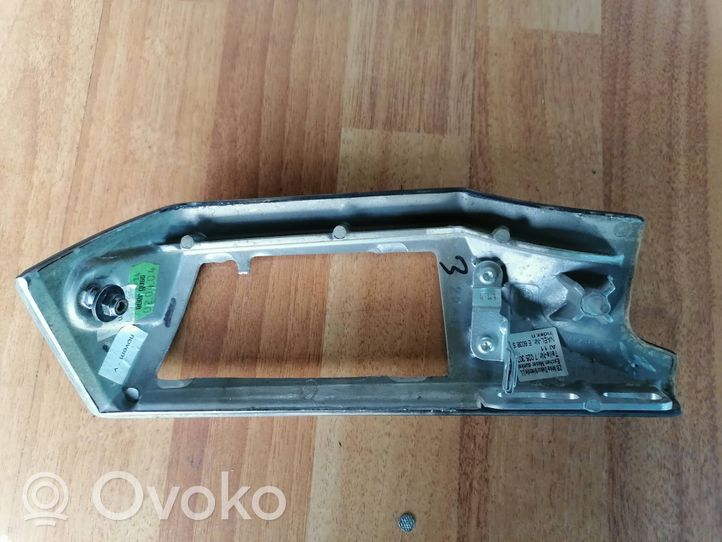 BMW 7 E65 E66 Rivestimento del vano portaoggetti del cruscotto 7025307