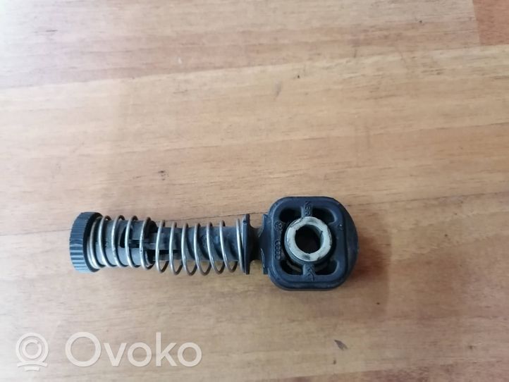 Volkswagen PASSAT B6 Gear shift cable linkage 1J0711761B