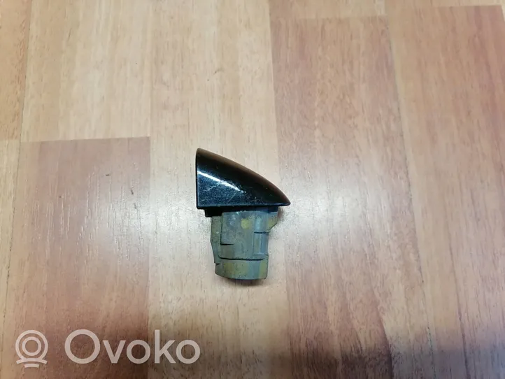 Volkswagen Touareg I Rear door handle cover 7L6839167A