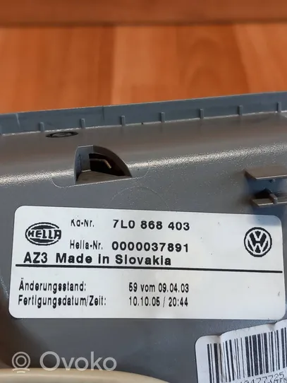 Volkswagen Touareg I Panel oświetlenia wnętrza kabiny 7L0868403