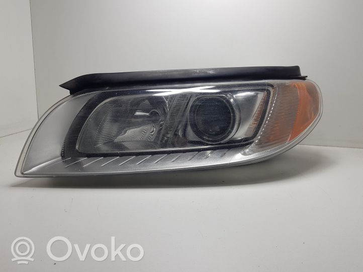 Volvo XC70 Lampa przednia 31283917