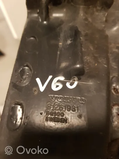 Volvo V60 Panel mocowanie chłodnicy / dół 31261981