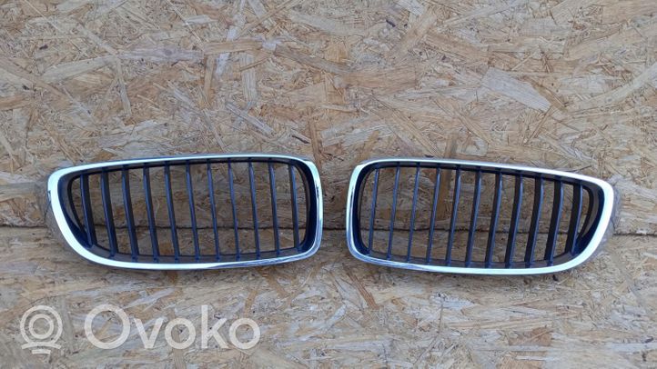 BMW 4 F32 F33 Maskownica / Grill / Atrapa górna chłodnicy 7294813