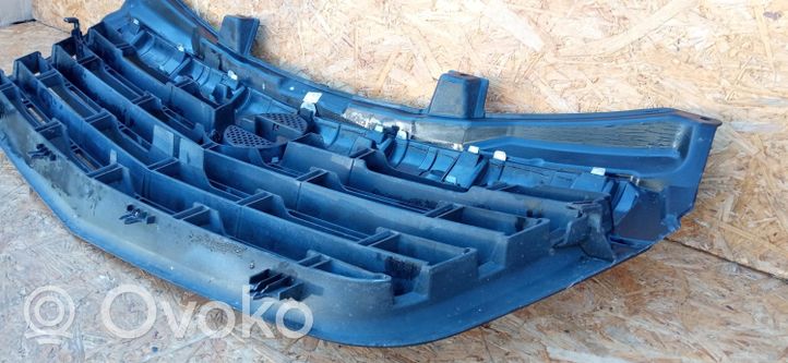 Opel Movano B Griglia superiore del radiatore paraurti anteriore 623108942R