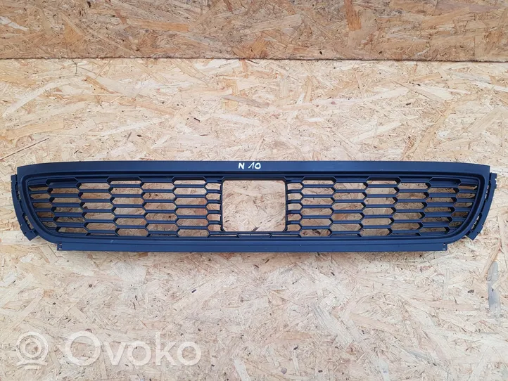 Volkswagen Polo VI AW Maskownica / Grill / Atrapa górna chłodnicy 6R0853677J