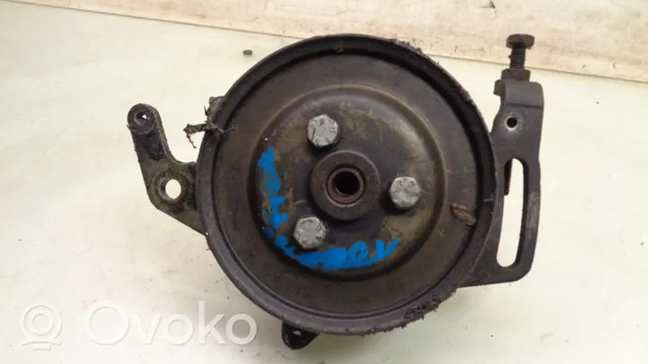 Volkswagen Santana Pompe de direction assistée 330422155B