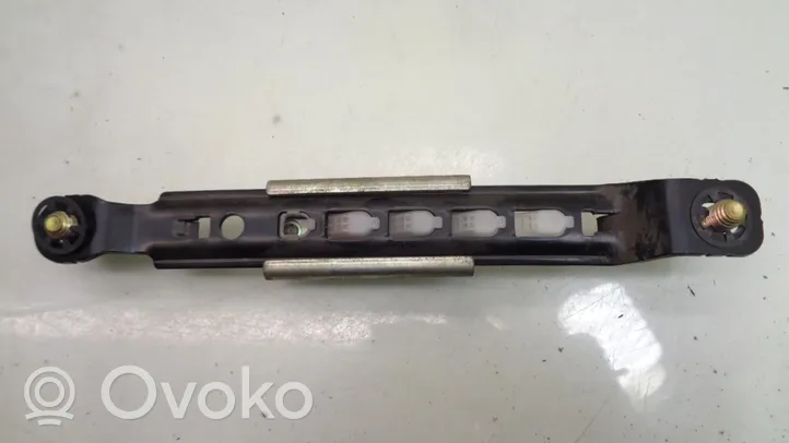 Nissan Navara Rail de réglage hauteur de ceinture de sécurité D6054003