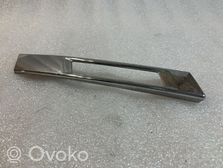 BMW 7 F01 F02 F03 F04 Rivestimento parafango (modanatura) 27009018