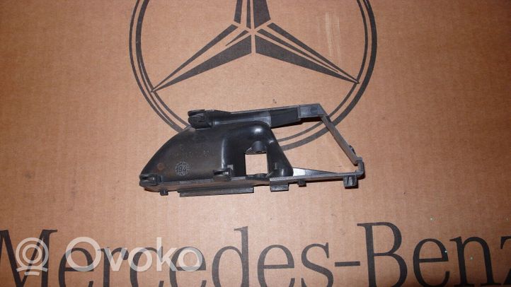 Mercedes-Benz E W124 Muu etuoven verhoiluelementti A1247600161