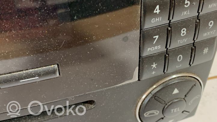 Mercedes-Benz CLK A209 C209 Radio/CD/DVD/GPS-pääyksikkö A2098700989