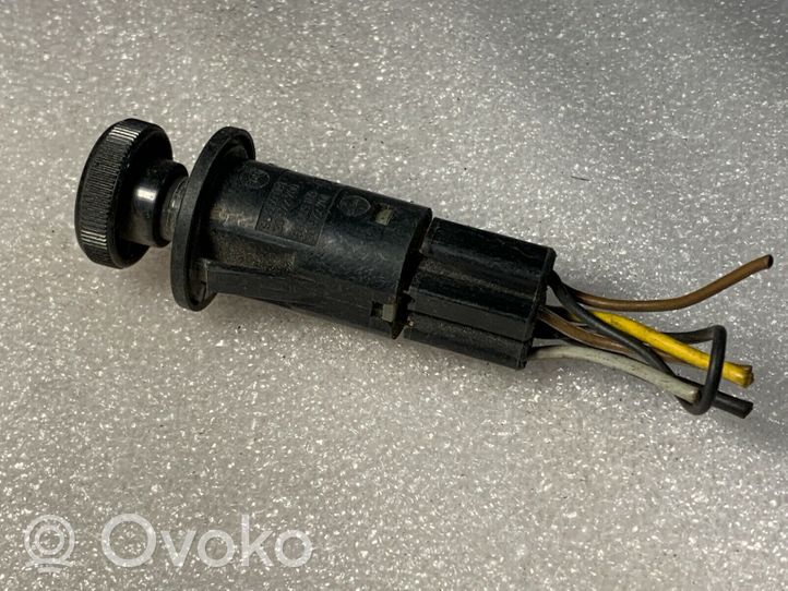 Opel Kadett D Windscreen/window heater switch 90069091