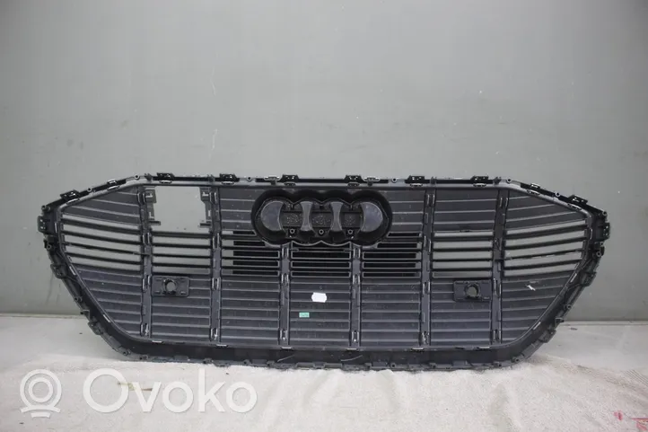 Audi e-tron Grille calandre supérieure de pare-chocs avant GRILL