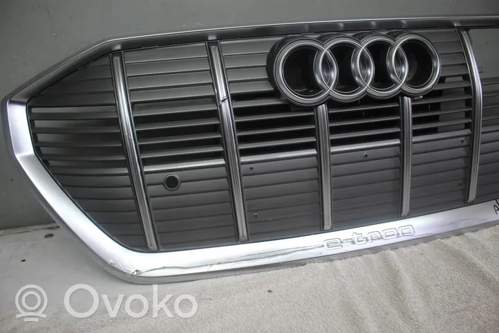 Audi e-tron Augšējais režģis GRILL