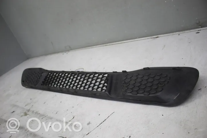 Smart ForTwo II Grille inférieure de pare-chocs avant KRATKA