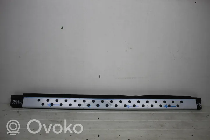 Toyota Prius (XW50) Altro elemento di rivestimento sottoporta/montante 