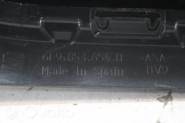 Seat Arona Etusäleikkö 6F9853654D