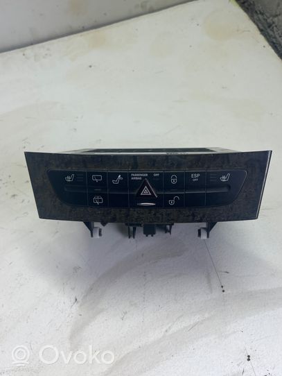 Mercedes-Benz E W211 Altri elementi della console centrale (tunnel) A2116800552