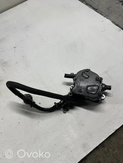 Audi A4 S4 B6 8E 8H Alipainepumppu 038145209A