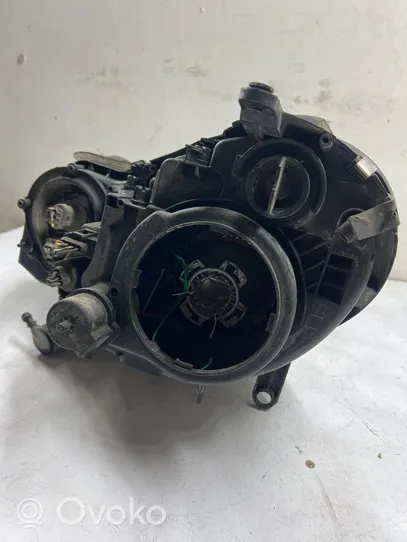 Mercedes-Benz E W211 Phare frontale 305148