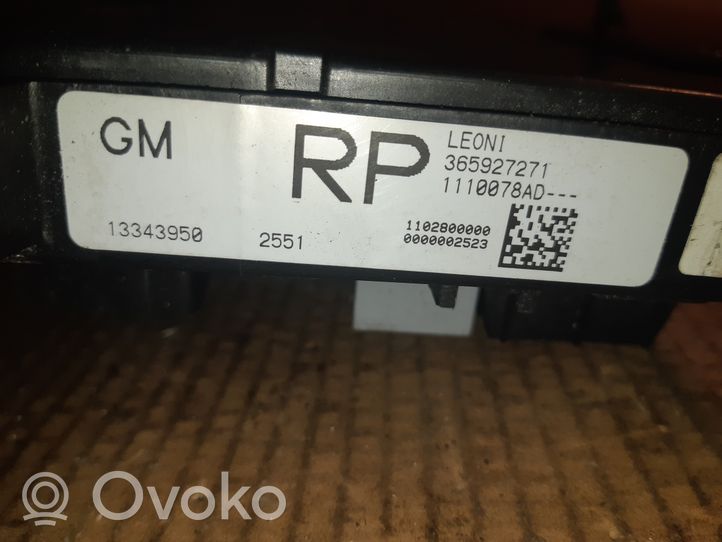 Opel Astra J Module de fusibles 365927271