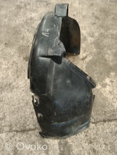 Audi A4 S4 B5 8D Rivestimento paraspruzzi passaruota anteriore 