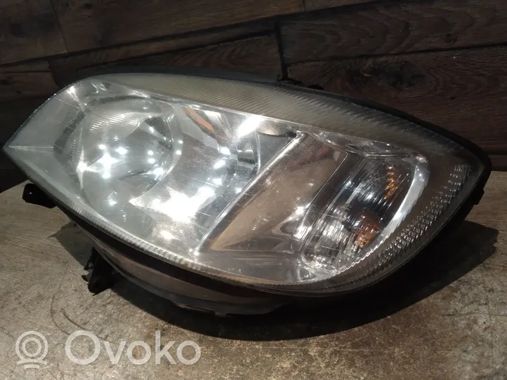 Opel Zafira A Lampa przednia 