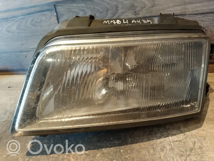 Audi A4 S4 B5 8D Lampa przednia 8D0941029B