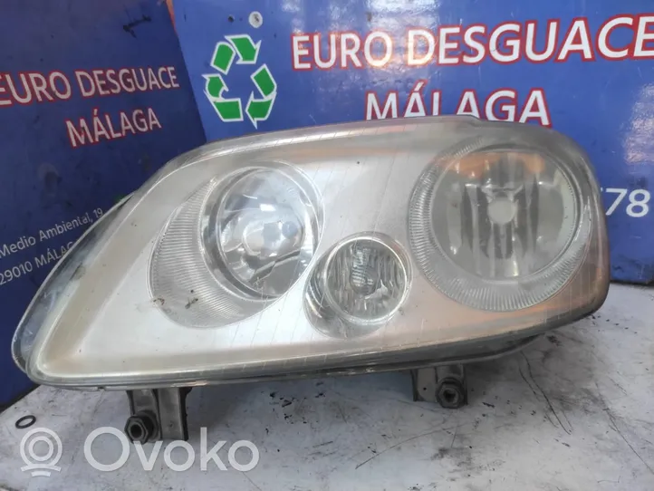 Volkswagen Caddy Lampa przednia 2K0941005B
