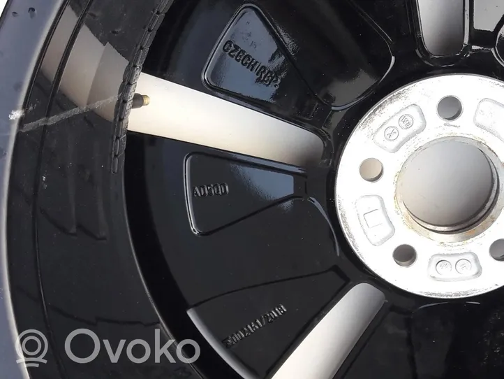 Volvo XC40 R19 alloy rim 