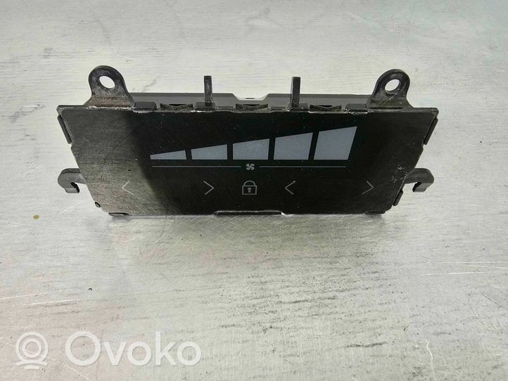 Volvo XC90 Panel klimatyzacji 31674024