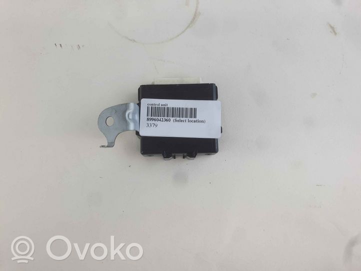 Toyota RAV 4 (XA40) Valomoduuli LCM 8996042360