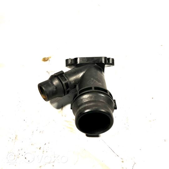 BMW 5 E39 Engine coolant pipe/hose 2247744