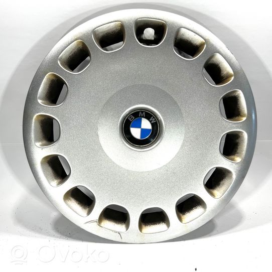 BMW 5 E39 R15 wheel hub/cap/trim 1093324