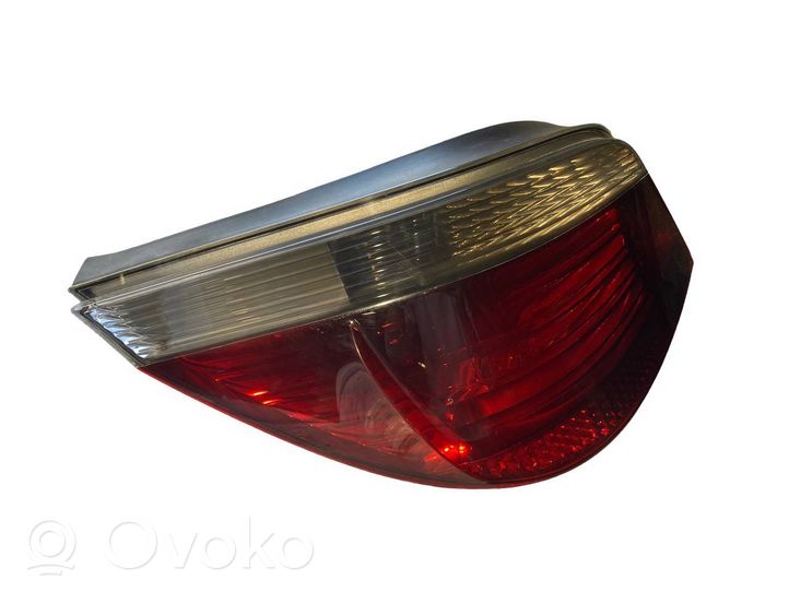 BMW 5 E60 E61 Lampa tylna 6910767