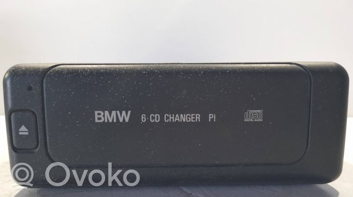 BMW 7 E38 Zmieniarka płyt CD/DVD 8375533