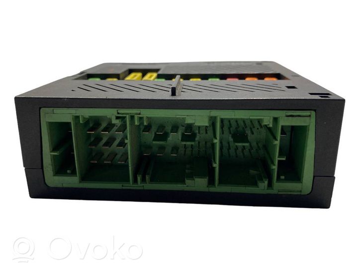 BMW 7 E65 E66 Module de fusibles 7510638