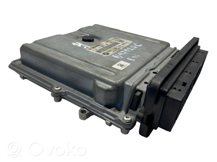 BMW 3 E90 E91 Dzinēja vadības bloks 8510829