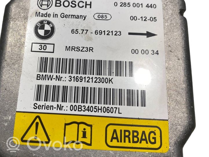 BMW 3 E46 Oro pagalvių valdymo blokas 6912123