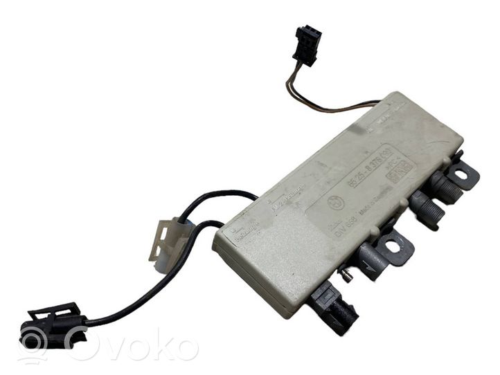 BMW 5 E39 Antenos valdymo blokas 8378090