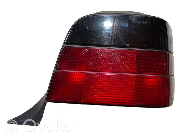 BMW 3 E36 Set di luci posteriori 8361078