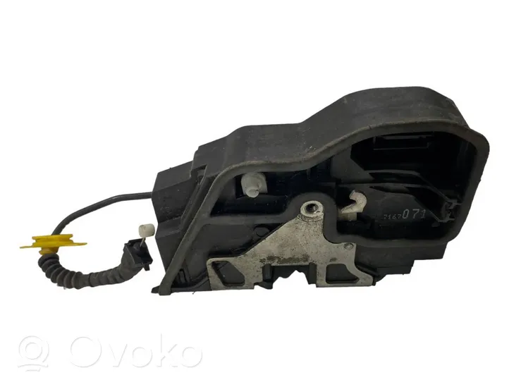 BMW 5 E60 E61 Serrure de porte avant 7167071