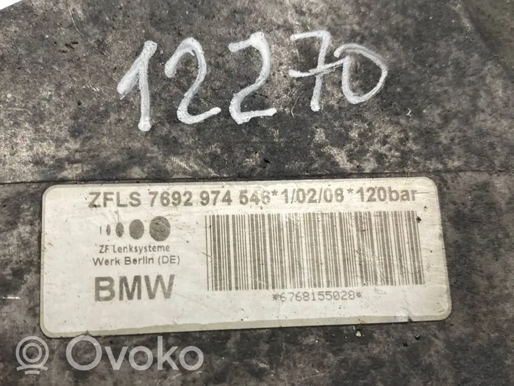 BMW 1 E81 E87 Ohjaustehostimen pumpun kannake 7794455