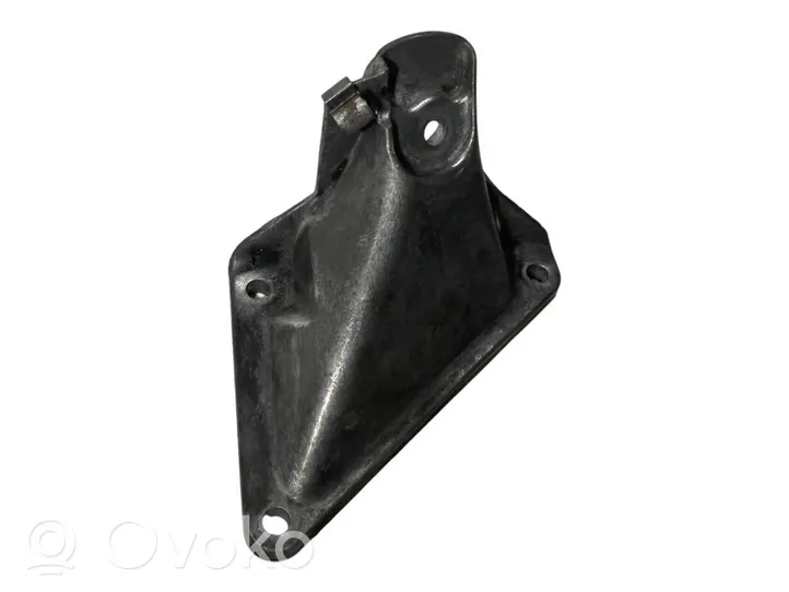 BMW 5 E60 E61 Engine mounting bracket 6761149